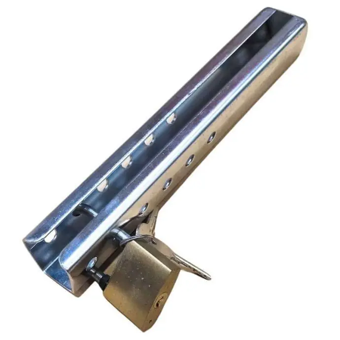 Barra Antifurto Motore Fuoribordo Fino 25 HP con Lucchetto Sampey Direct Beschikbaar